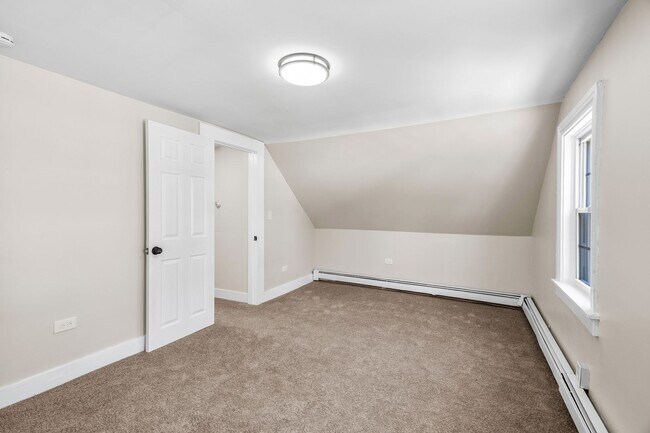 Building Photo - Beautifully Renovated 4-Bedroom Home in Ea...