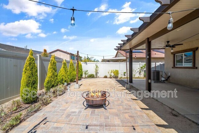 Building Photo - 29308 Abelia Ln