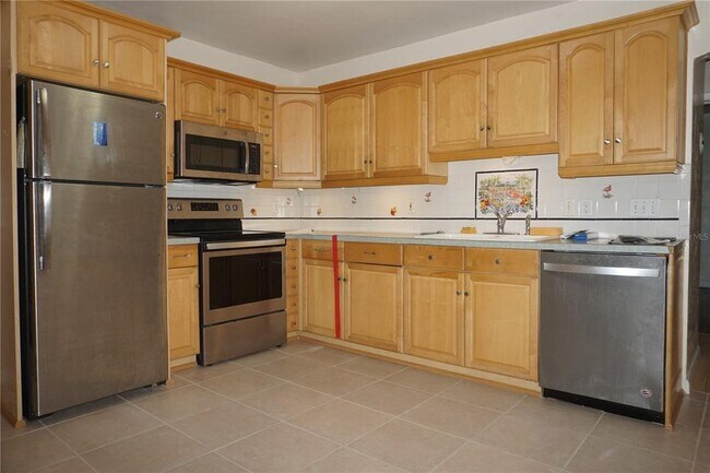 Building Photo - 4845-4825 25th Ave N