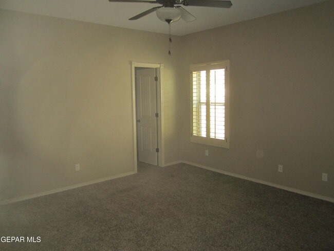 Building Photo - 477 Prime Desert Dr