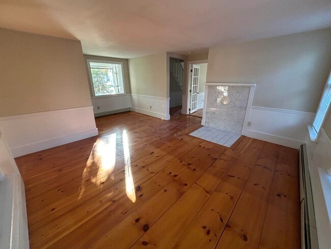 Building Photo - 23 Garfield St