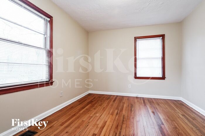 Building Photo - 2162 Clanton Terrace