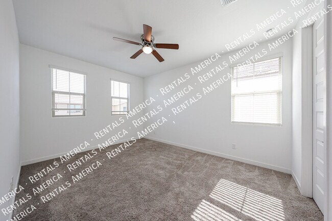 Building Photo - 1050 E Armstrong Wy