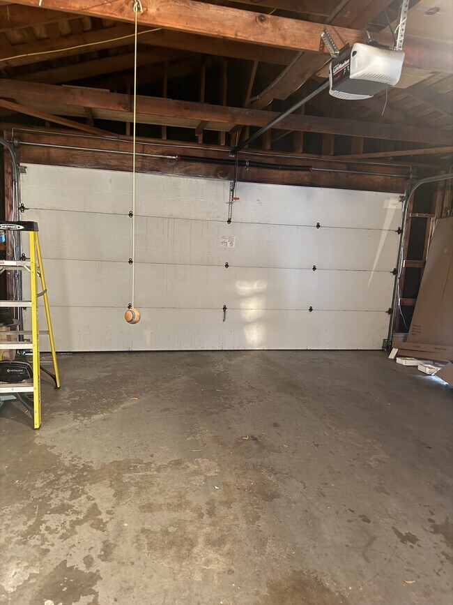 Building Photo - 964 Dawnview Ct
