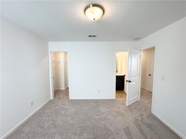 Building Photo - 51 Gresham Ct