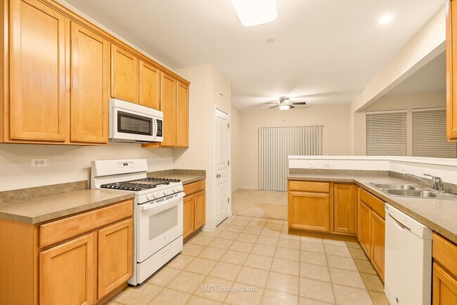 Building Photo - 1463 Yellowstone Dr