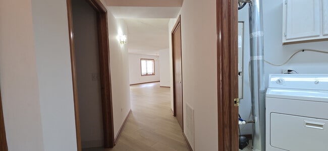 Building Photo - 6430 W Berteau Ave