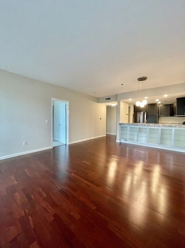 Building Photo - 2 Bedroom, 2 Bath - Second Floor, San Jose...