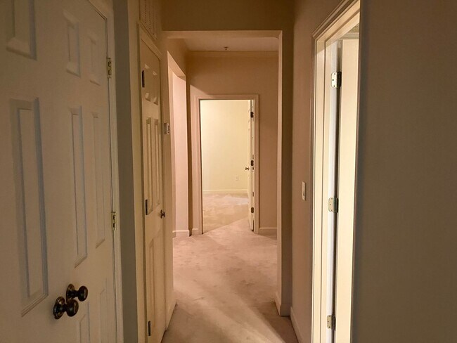 Building Photo - 3 BR / 2 BA at the Preserve