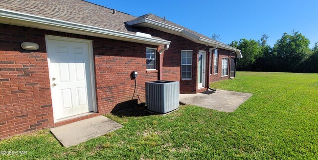 Building Photo - 103 Parkview Xing