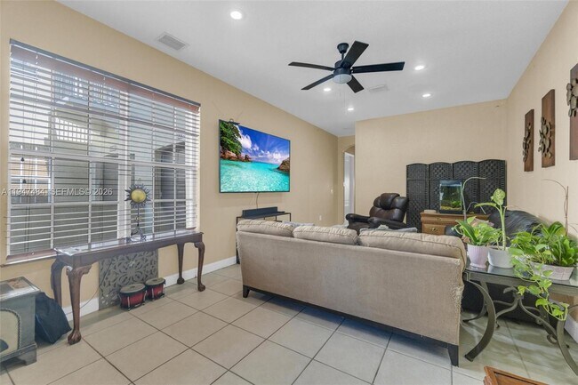 Building Photo - 8612 Buckskin Manor