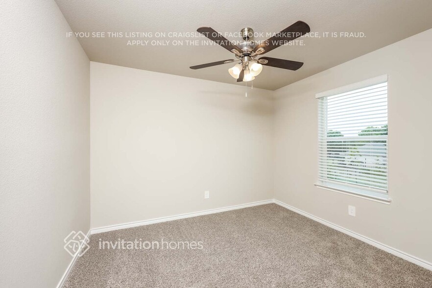 Building Photo - 7175 Blue Jay Way