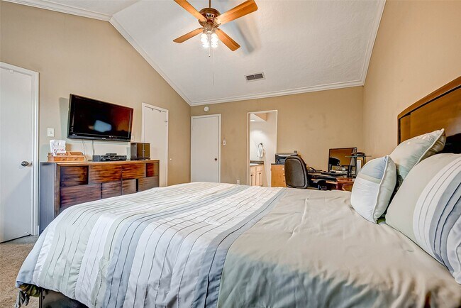 Building Photo - 5976 Woodway Place Ct