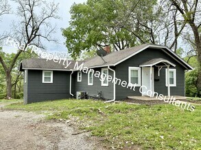 Building Photo - $500 off First Full Months Rent on Spaciou...