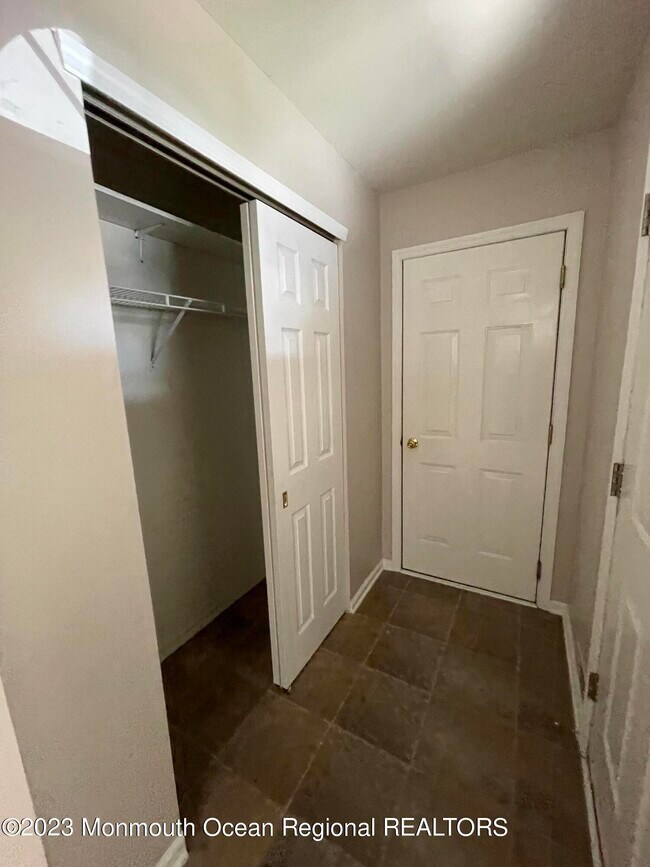 Building Photo - 48 Timberline Dr