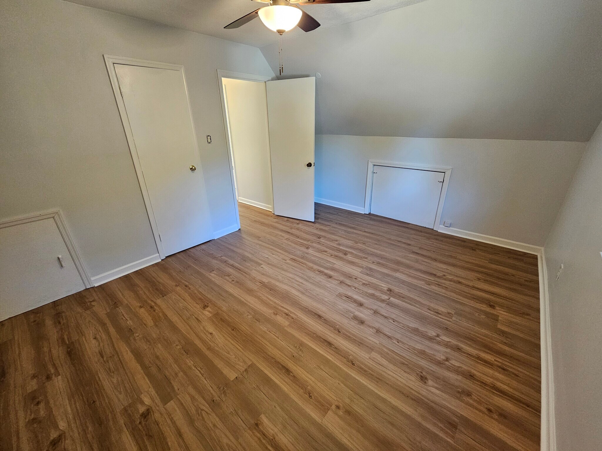 Building Photo - 2800 South Ridge Dr