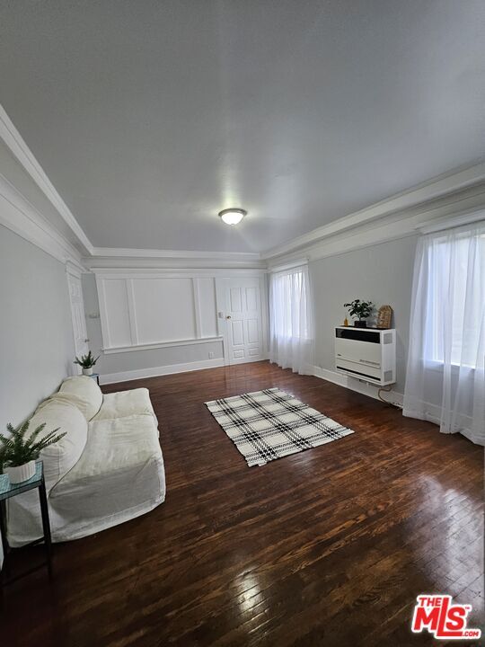 Building Photo - 2932 1/2 Normandie Ave