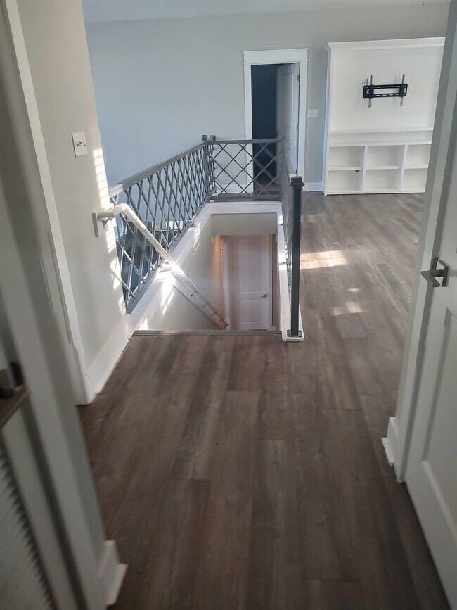 Building Photo - 3589 Esplanade Way