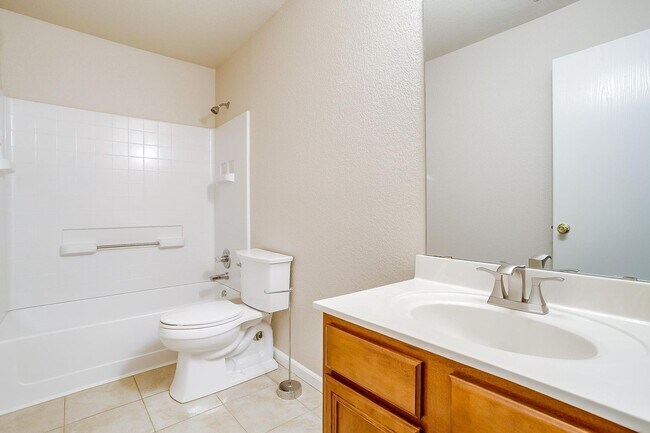 Building Photo - Charming Home in Northeast Fort Worth