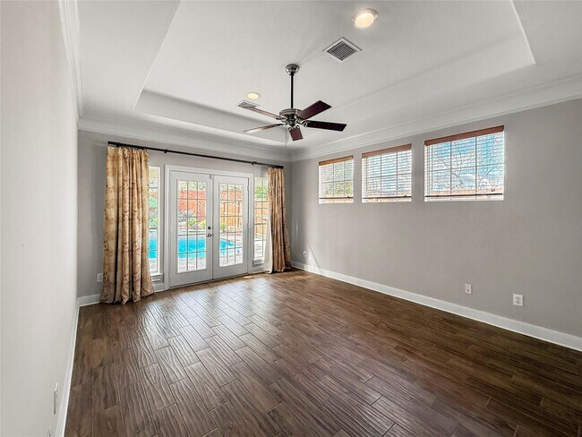 Building Photo - 1762 Lakeside Enclave Dr