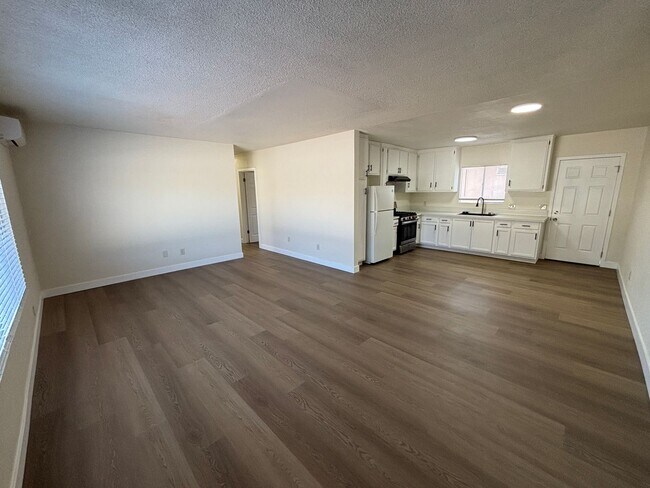 Building Photo - Fully Renovated 3BD/1.5BA House | Eucalyptus Ave, Moreno Valley