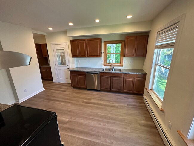 Kitchen - 28 Center St