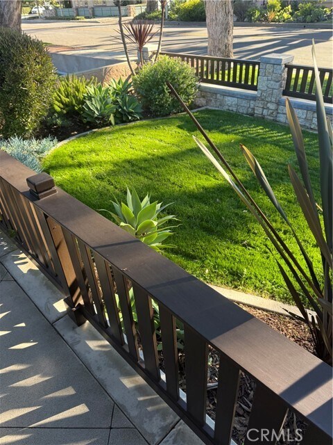 Building Photo - 707 12th St