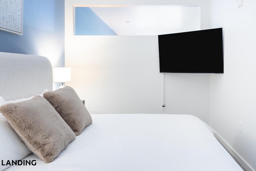 Building Photo - 343 S 400 E