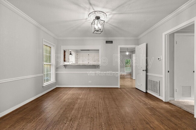 Building Photo - 1308 White River Dr