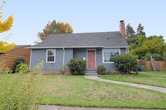 Building Photo - 9020 SE Stephens St