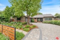 Building Photo - 5850 Mammoth Ave