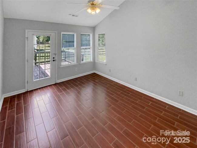 Building Photo - 6614 Flat Creek Dr