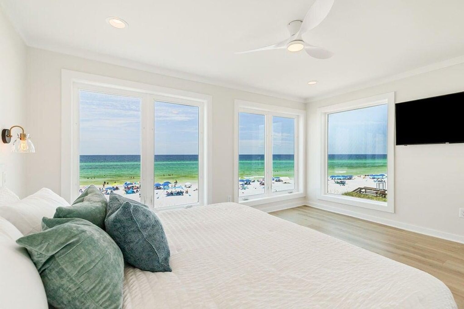 Building Photo - 100 S Spooky Ln