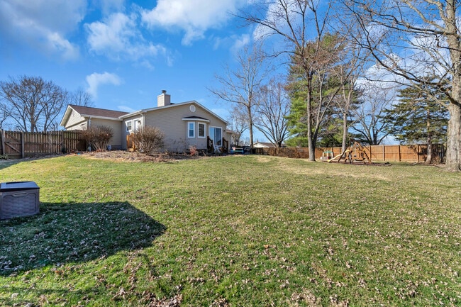 Building Photo - 10 Apple Tree Ct