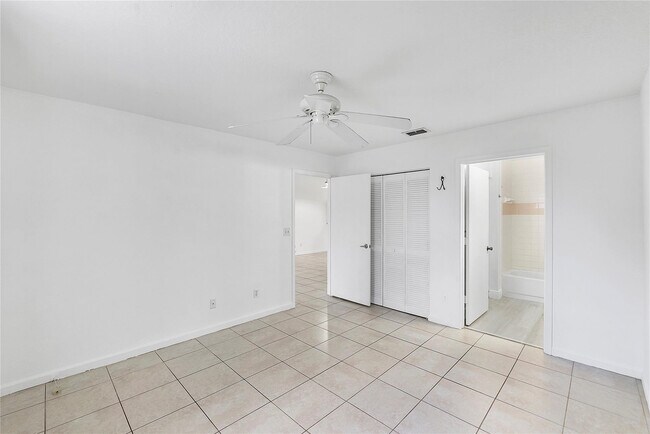 Building Photo - 3562 NW 91st Ln