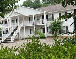 Building Photo - 1315 Moice Dr