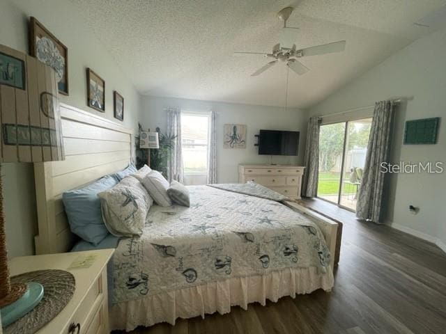 Building Photo - 2427 Chestnut Terrace