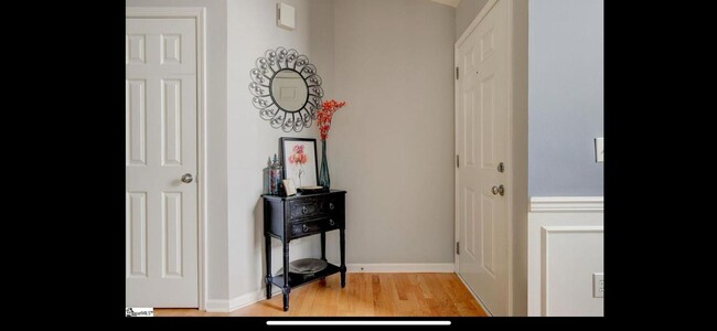 Building Photo - Wonderfully Updated Home with Neighborhood...