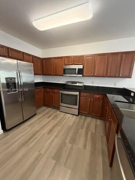 Building Photo - 8900 NW 97th Ave