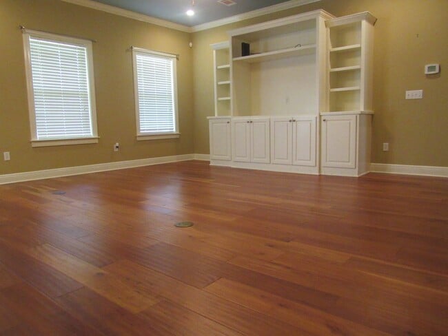 Building Photo - Valley Chase Subdivision!
