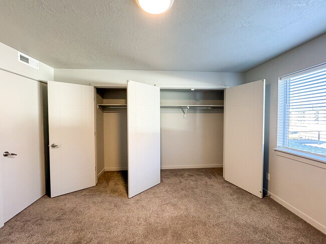 Building Photo - 64 W 600 S