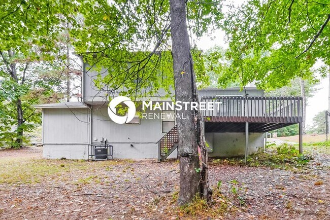 Building Photo - 3 Bedroom Pet-Friendly Home in Rex, GA with Main Street Renewal