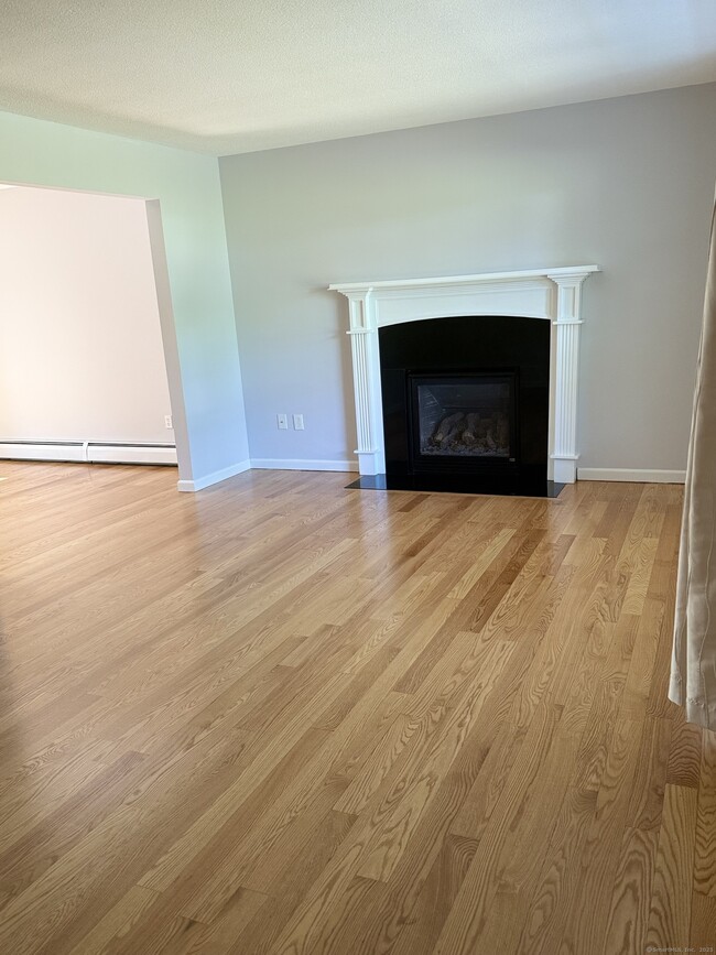 Building Photo - 216 Castlewood