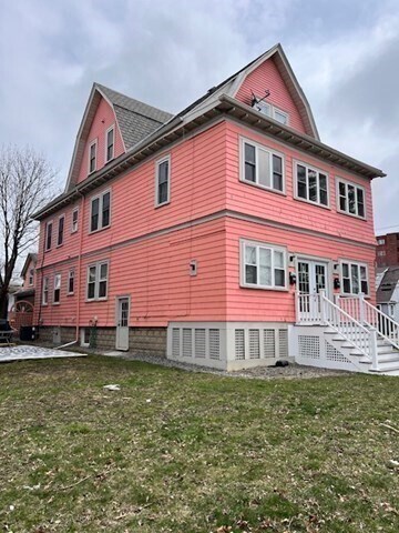 Building Photo - 607 Fellsway