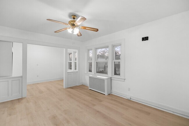 Building Photo - 616 Chestnut St