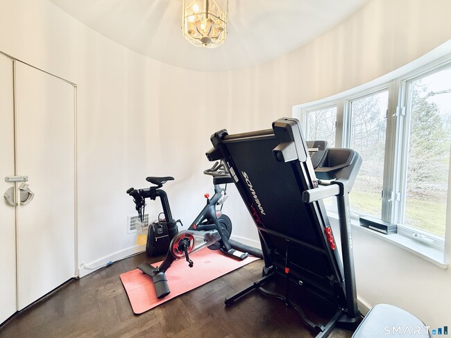 Building Photo - 57 Drum Hill Ln