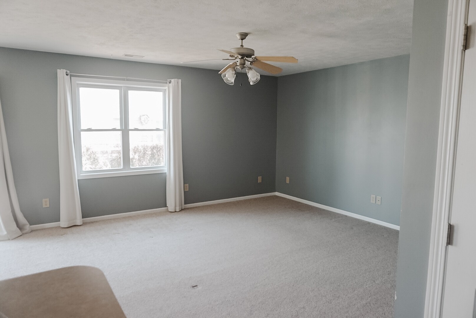 Building Photo - 3633 McLaughlin Dr