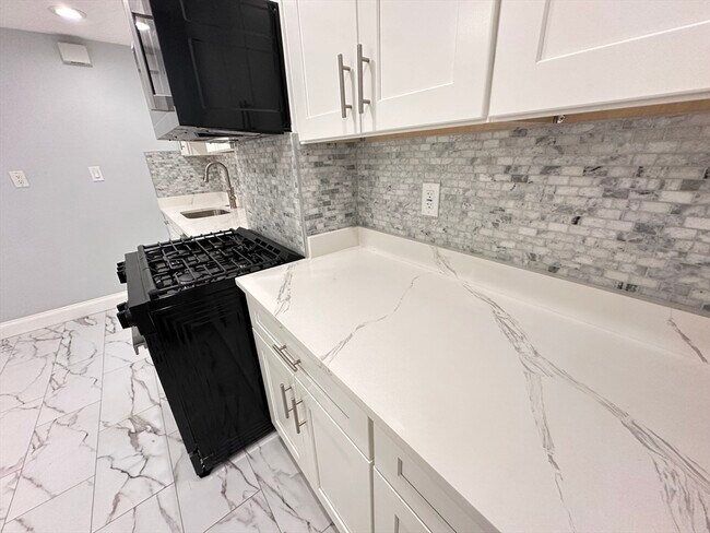 Building Photo - 218 Princeton St