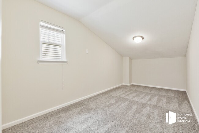 Building Photo - 243 Quiet Grove Dr