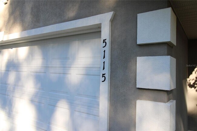 Building Photo - 5115 SW 105 Way